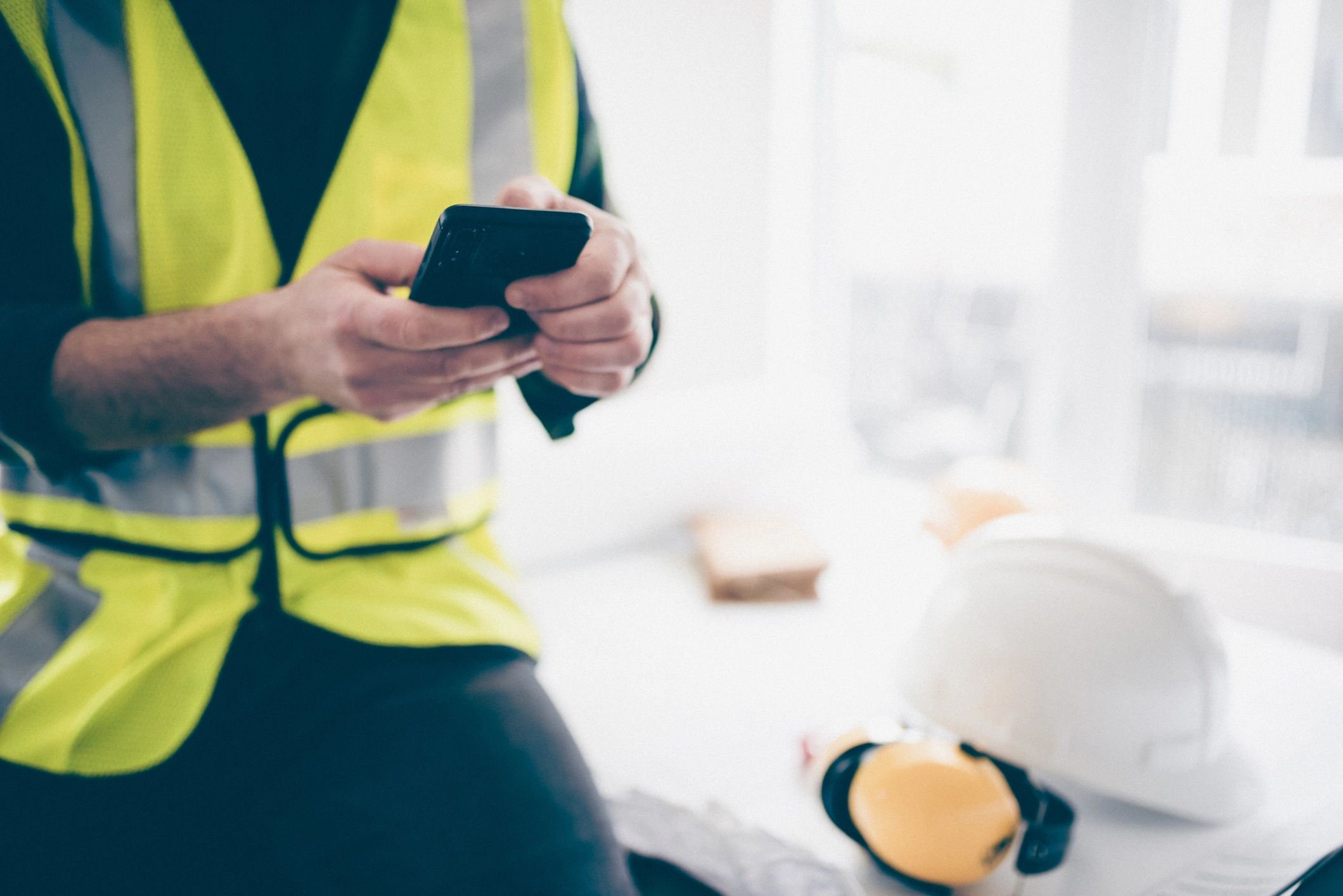 contractor workmanship dispute invoice photo communication modern minimal